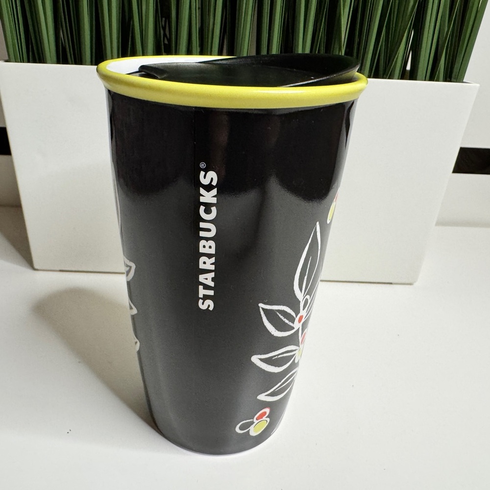 Starbucks Limited Edition White Tiger 2018 Ceramic 12 oz - Picture 4 of 8